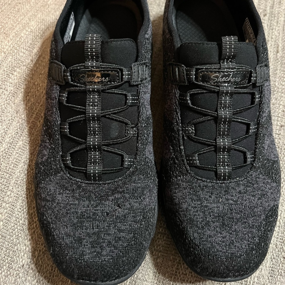 Sketchers Slip-ons